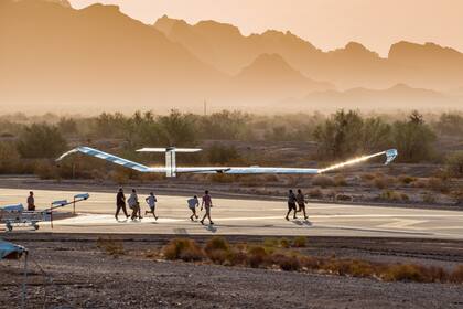 El dron Zephyr S de Airbus llegó el viernes a los 30 días en vuelo sin interrupciones