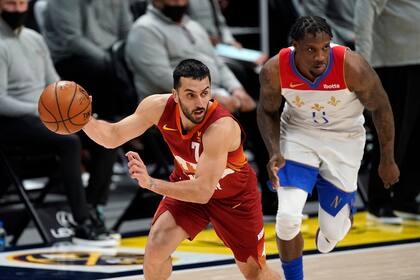 El dueño de la pelota: Campazzo rinde más jugando como lo que es naturalmente, un base.