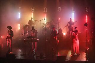 Jungle puso el baile al servicio de la arquitectura del placer