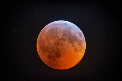 El eclipse lunar, visto desde Stedman, North Carolina, Estados Unidos