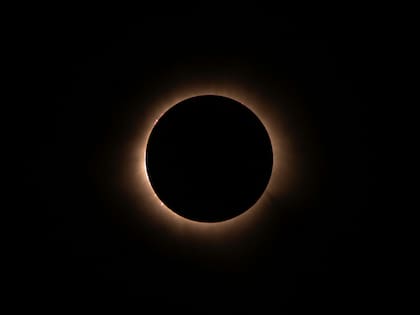 El Eclipse Solar Anular solo podrá verse en su fase de anillo de fuego desde la Antártida (Pexels/Drew Dempsey)