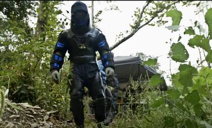 El ecologista utilizó un traje especial para la insólita prueba