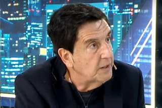 Melconian recordó lo que Milei decía sobre la competencia de monedas y apuntó contra Caputo