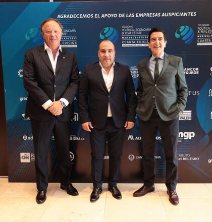 El economista Juan Nápoli, el empresario Gustavo Greco y Carlos Melconian participaron de la cuarta edición del Coloquio PE&RE