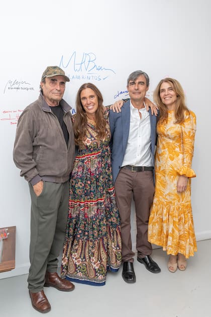 El economista Martín Braun con su padre, Martín Braun Lasala (con gorrita) y sus hermanas y admiradoras incondicionales Malena y Agustina