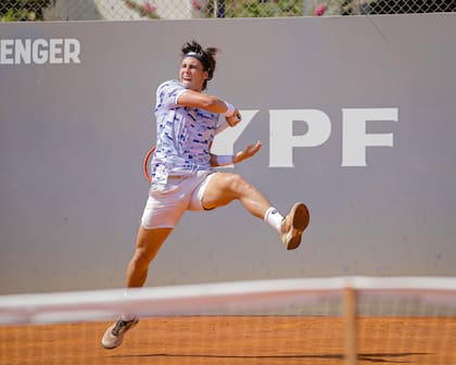 El ecuatoriano Álvaro Guillén Meza le ganó a Santiago Rodríguez Taverna en el Challenger de Tigre y avanzó a las semifinales.