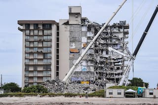 Evacúan otro edificio de departamentos por deterioro en Miami