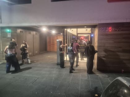 El edificio cuyo ascensor se desplomó en Las Cañitas.