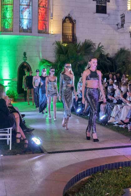 El edificio de estilo ecléctico academicista de 1927 en donde está el Consultado General de Italia, en Rosario, fue el marco para presentar la nueva colección.