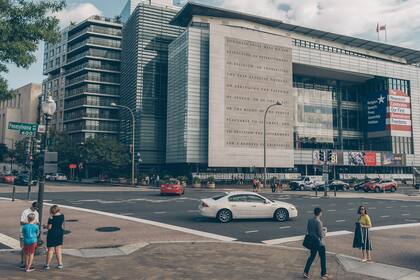 El edificio de Pennsylvannia Avenue, la “calle principal de los Estados Unidos”, según los políticos de ese país