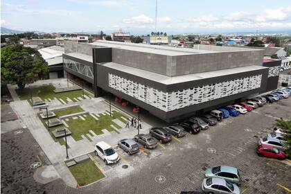 El edificio de Redacción del Grupo Nación, ubicado en el distrito tibaseño de Anselmo Llorente, cerca de San José