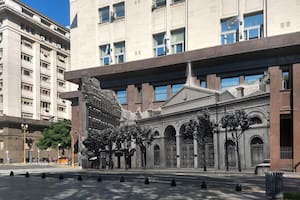 El edificio del antiguo Congreso no fue demolido sino que quedó albergado dentro del nuevo edificio que actualmente ocupa la AFIP.