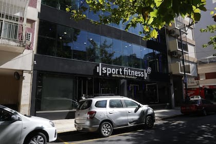 El jubilado que recibió un millón de dólares figura en sociedades del exterior y conduce autos de alta gama - Image 2