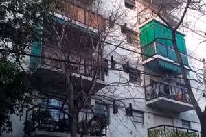 El edificio donde se produjo la tragedia está ubicado en el cruce de calles Nahuel Huapi y Plaza
