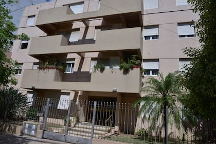 El edificio en barrio Alberdi donde se encuentra Ricardo Jaime