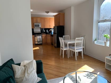 El edificio en donde se ubica es uno de los edificios más visitados y requeridos de la ciudad de New York.