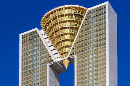 El edificio estaba pensado originalmente para tener 20 pisos y terminó con 47