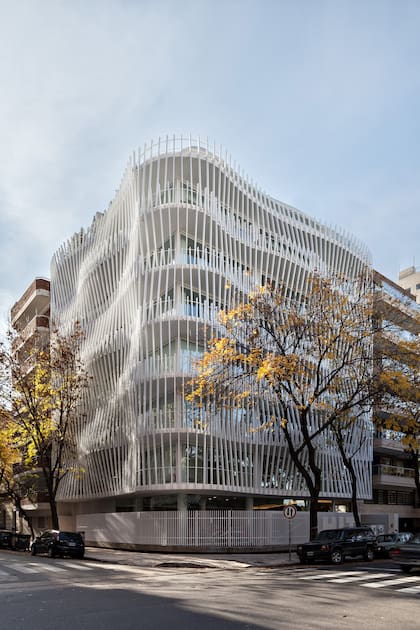 El edificio HIT 3 se destaca por su fachada moderna