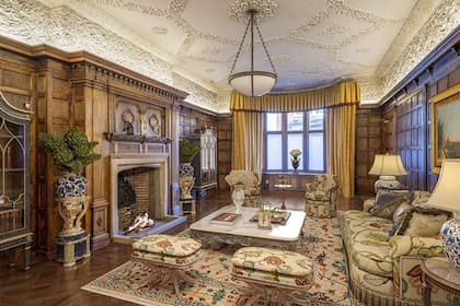 El edificio pasó a ser oficina, y después sede de un banco internacional