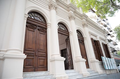 El edificio patrimonial (fue una escuela) donde funcionará el espacio dedicado a Quino