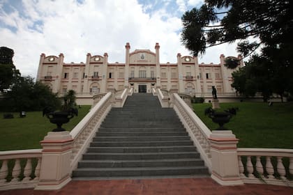 El sable corvo sera trasladado en el Regimiento de Granaderos, ubicado en pleno barrio de Palermo