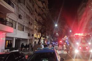 El edificio que se incendió está ubicado en Coronel Diaz al 2700.