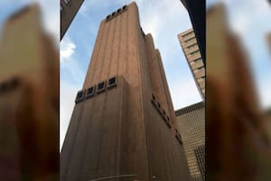 El edificio sin ventanas: qué esconde el rascacielos más extraño de Nueva York