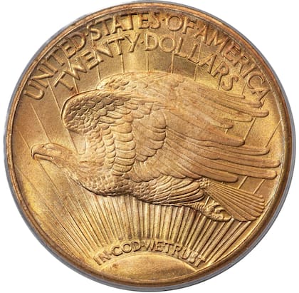 El ejemplar presenta el lema "IN GOD WE TRUST" en la parte inferior de la pieza