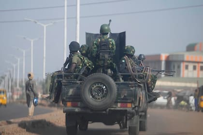 El ejército de Nigeria en la zona de Kaduna Birnin Gwari en Nigeria, el 8 de marzo del 2024. (AP foto/Sunday Alamba)