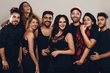 El elenco completo de Salvajes