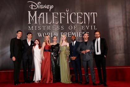 El elenco completo de Maléfica 2, anoche en la presentación mundial de la película