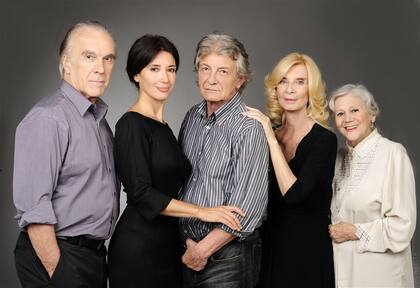 Hugo Urquijo, Andrea Bonelli, Arturo Bonín, Graciela Araujo y Pochi Ducasse hicieron La mujer justa