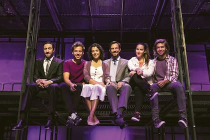 El elenco en la Argentina: Mariano Chiesa, Fernando Dente, Laura Conforte, Martin Ruiz, Manuela del Campo y Franco Masini
