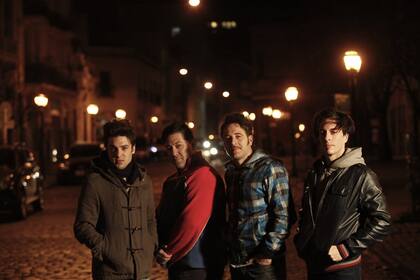 El elenco : Esteban Masturini, Omar Calicchio, Diego Mariani y Roberto Peloni