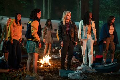 El elenco joven de Yellowjackets