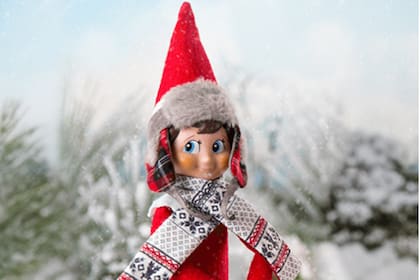 El 'Elfo travieso' convierte cada mañana en una sorpresa llena de magia para los niños