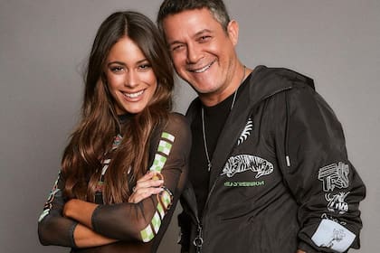 Alejandro Sanz sorprendió a Tini Stoessel durante su concierto en España