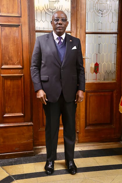 El embajador de Angola, Azevedo Xavier Francisco