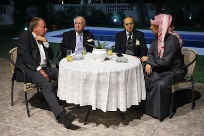 El embajador de Arabia Saudita recibió en su residencia a distintos empresarios y representantes del mundo ddiplomático 