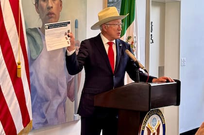 El embajador de Estados Unidos en México ofreció una rueda de prensa para dar los detalles del caso de "El Mayo" Zambada