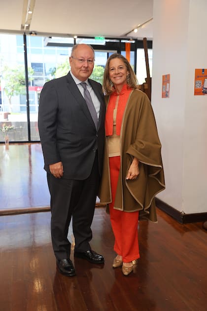 El embajador de Grecia, Efstathios Paizis Paradellis, y su esposa, Josefina Pasman de Paizis Paradellis