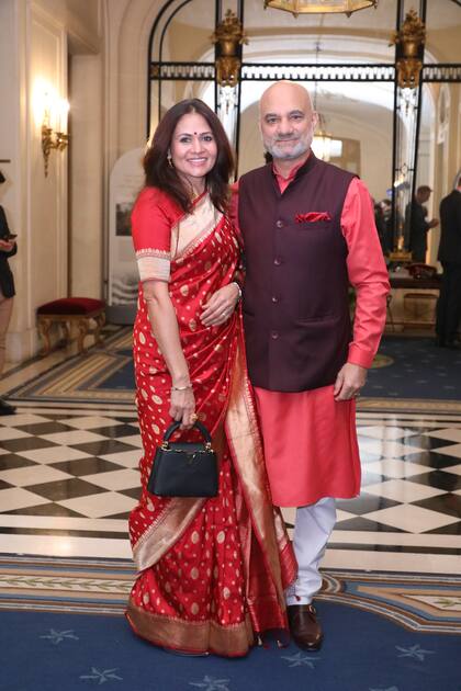 El embajador de la India, Dinesh Bhatia, y su esposa, Seema Bhatia