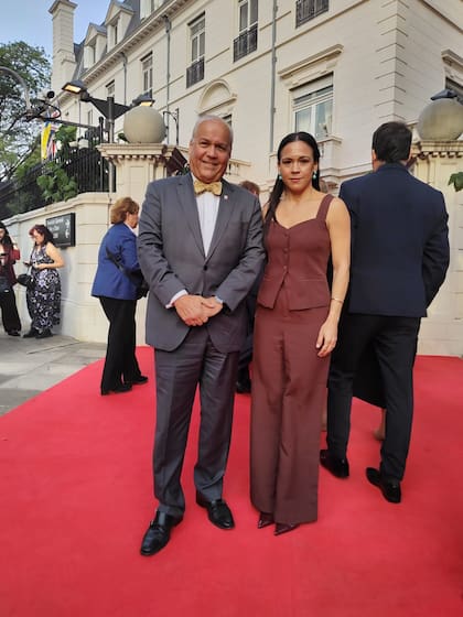 El embajador de Panamá, Juan Luis Correa, y su hija, Claudia Correa