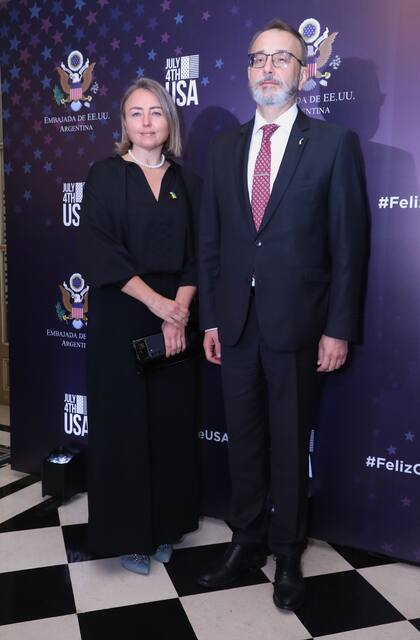 El embajador de Ucrania, Yurii Klymenko, y su esposa, Zoia Klymenko
