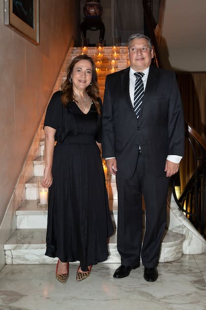 El embajador de Uruguay, Carlos Enciso Christiansen, y su esposa, Noel Crucci