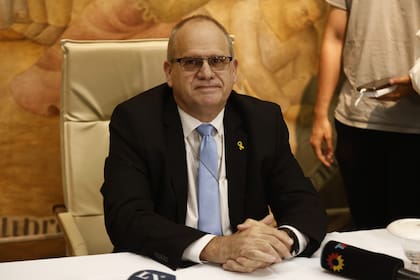 El embajador israelí Eyal Sela durante la conferencia de prensa en Buenos Aires