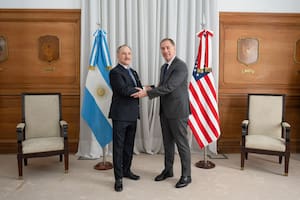 El embajador Lamelas y el ministro Diego Santiili, en Casa Rosada