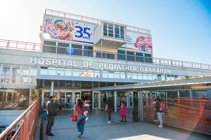 El emblemático hospital Garrahan, uno de los afectos por los recortes presupuestarios