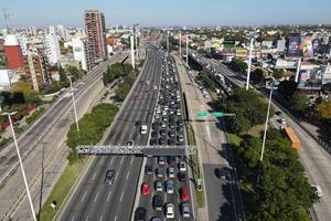 El embotellamiento se extendió algunos kilometros por la Avenida General Paz