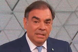 Luis Otero regresó al estudio de Telenoche para anunciar su vuelta a la televisión